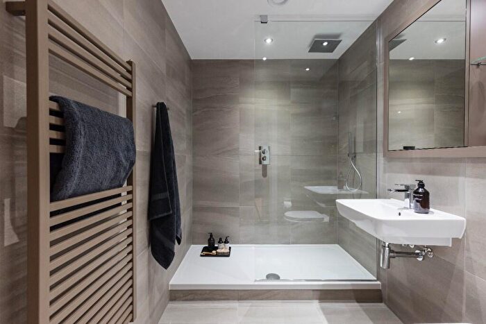 Studio To Rent In Melvin Walk, Edinburgh, EH3