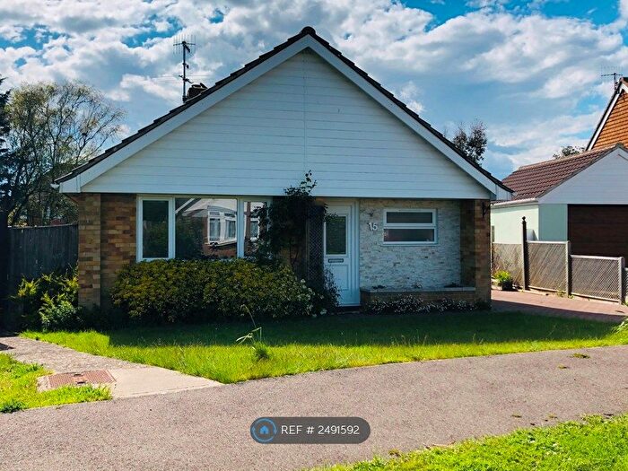 2 Bedroom Bungalow To Rent In Stirling Avenue, Seaford, BN25