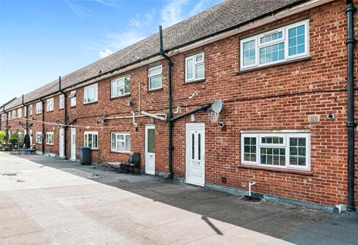 4 Bedroom Maisonette To Rent In A North Parade, Chessington, London, KT9