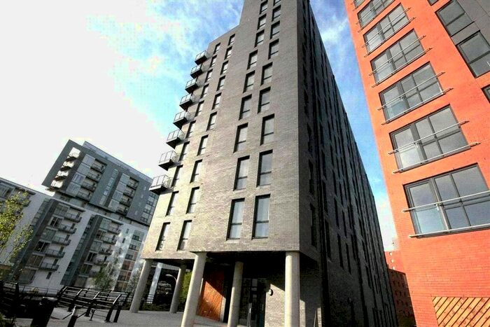 3 Bedroom Flat To Rent In Derwent Street, Salford, M5