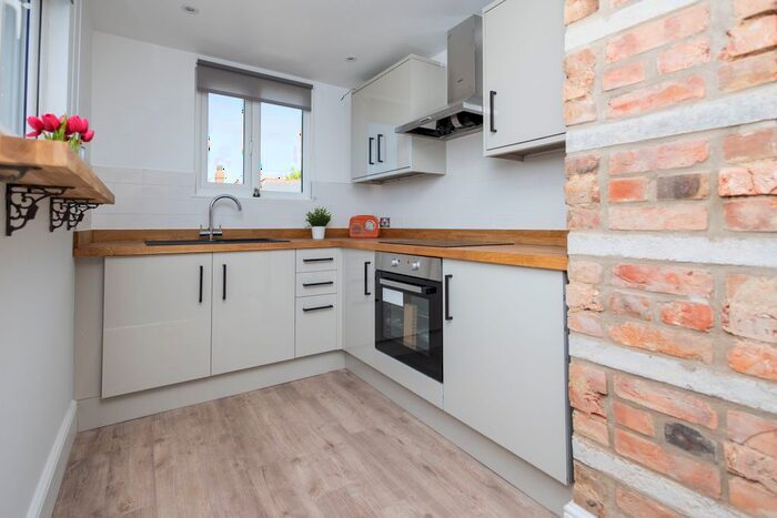 1 Bedroom Flat To Rent In Aylesbury Road, Bournemouth, BH1