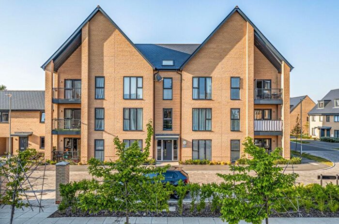2 Bedroom Flat For Sale In Ellis Grove, Folkestone, CT20