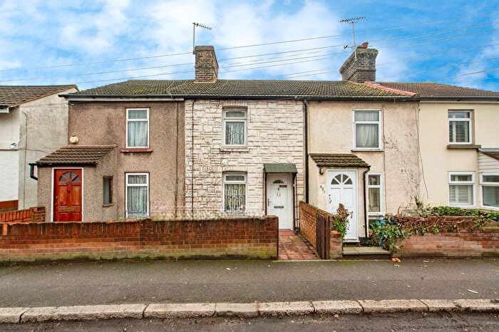 2 Bedroom Terraced House For Sale In London Road, Grays, RM20