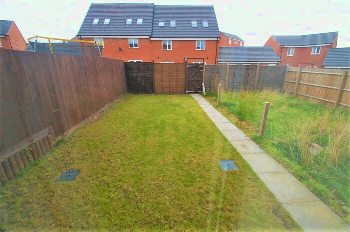 3 Bedroom Terraced House To Rent In Lancers Walk, Coventry, CV3