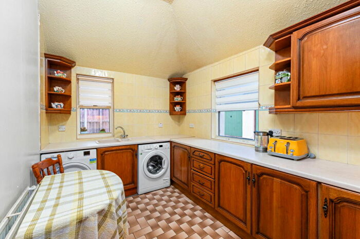 2 Bedroom Cottage For Sale In West Main Street, Broxburn, EH52