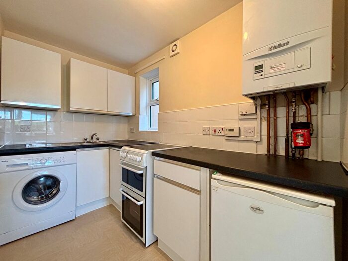 1 Bedroom Flat To Rent In Avenue Road, London, SE20