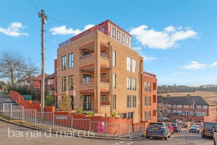 2 Bedroom Flat For Sale In Hyde Road, Sanderstead, South Croydon, CR2