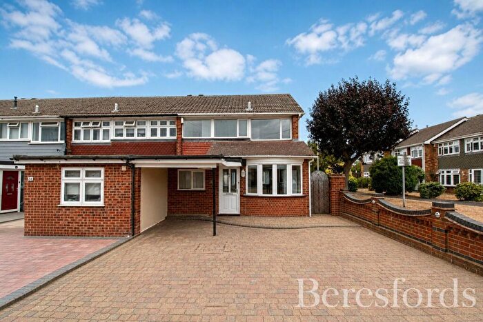 3 Bedroom End Of Terrace House To Rent In Manston Way, RM12