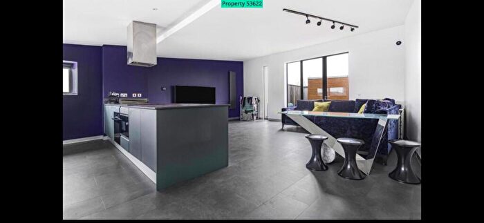 Flat To Rent In Christ's Lane, Cambridge, CB1