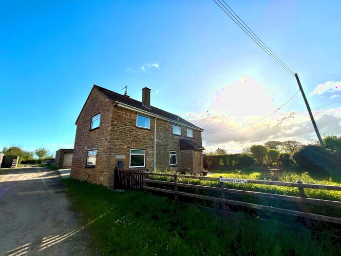 3 Bedroom Detached House For Sale In Cole Cross, Chilthorne, BA22