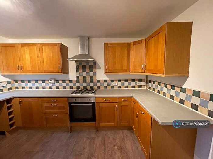 3 Bedroom Terraced House To Rent In Thornbury Way, Nottingham, NG5