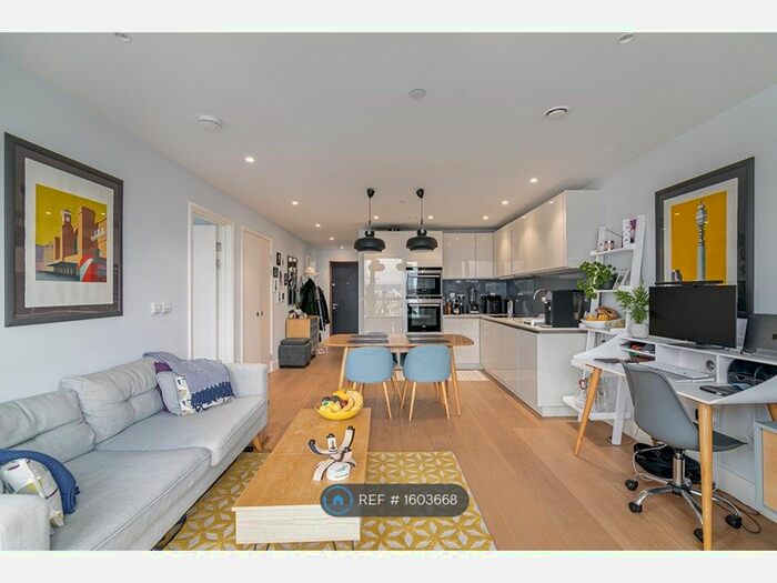 2 Bedroom Flat To Rent In Collier Street, London, N1