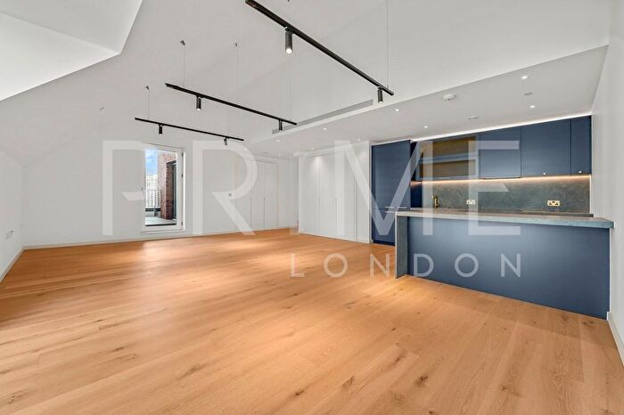 3 Bedroom Flat For Sale In Ceylon Building, Goodluck Hope, London City Island, E14