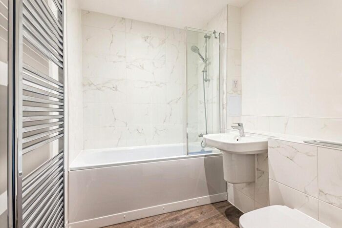 1 Bedroom Apartment For Sale In Langley Court, Roman Way, Beckenham, BR3