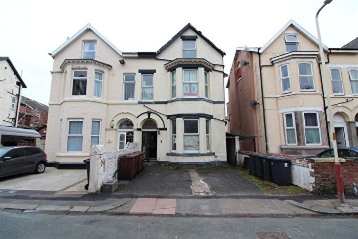 Semi-Detached House For Sale In Irving Street, Southport, Merseyside, PR9