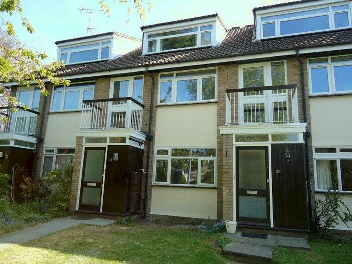1 Bedroom Maisonette To Rent In Westfield Park, Hatch End, HA5