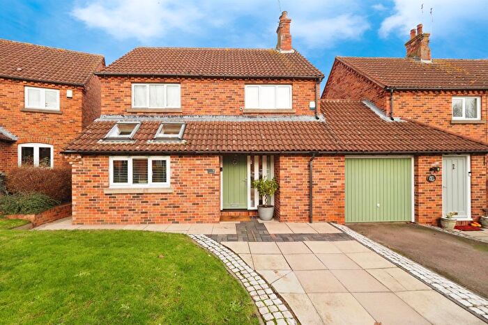 4 Bedroom Link Detached House For Sale In Oaklands Way, Melbourne, Derby, DE73