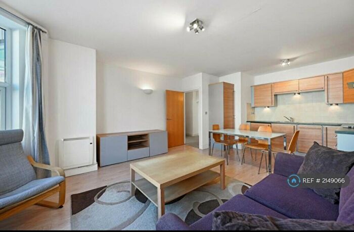 2 Bedroom Flat To Rent In Il-Libro Court, Reading, RG1