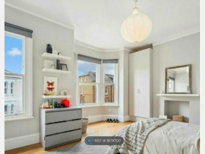 4 Bedroom Terraced House To Rent In Thornbury Road, London, SW2
