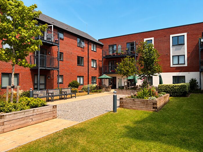 1 Bedroom Flat For Sale In Pym Court, Topsham, EX3