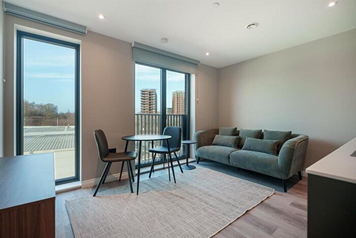 1 Bedroom Apartment To Rent In Springwell Gardens, Whitehall Road, Leeds, LS12