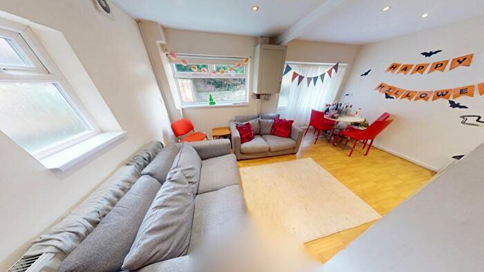 4 Bedroom Terraced House To Rent In Weston Avenue, Nottingham, NG7