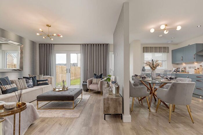 4 Bedroom Detached House For Sale In Oak Place, Dalkeith, EH22