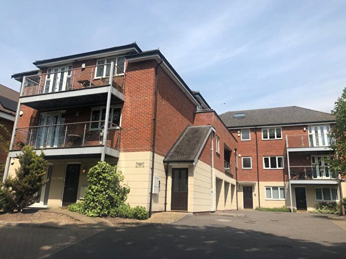 1 Bedroom Flat To Rent In London Road, High Wycombe, Buckinghamshire, HP11