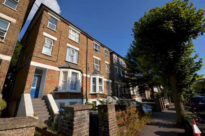 1 Bedroom Flat To Rent In Clyde Road, Addiscombe, Croydon, CR0