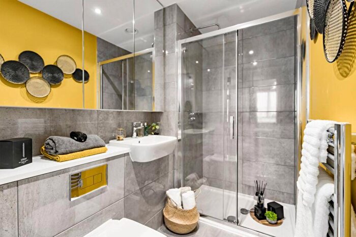 2 Bedroom Flat For Sale In Meridian Water, Enfield, London, N18
