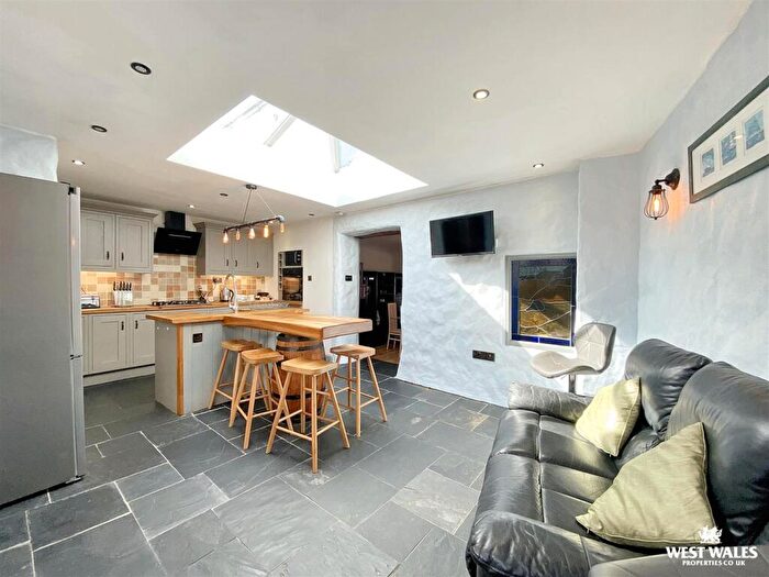 3 Bedroom Terraced House For Sale In Narberth Road, Tenby, SA70
