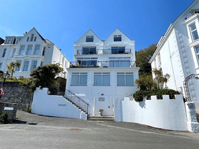 1 Bedroom Flat For Sale In Tower Park, Fowey, PL23