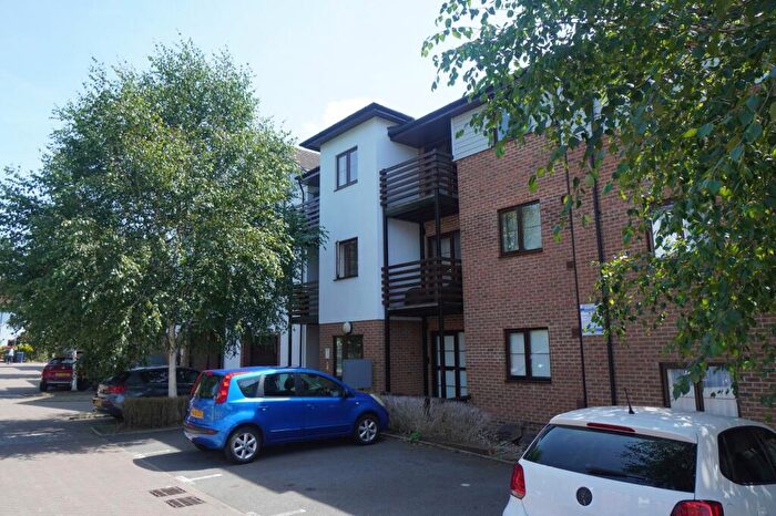 2 Bedroom Flat For Sale In John North Close, High Wycombe, HP11