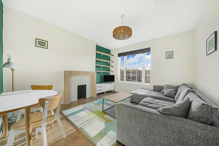 2 Bedroom Flat To Rent In Hurlock House, Hurlock Street, N5