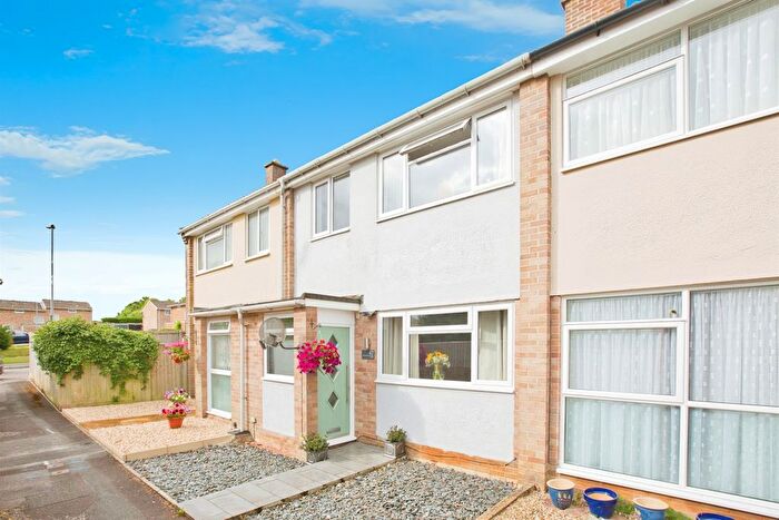 3 Bedroom Terraced House For Sale In Kithill, Crewkerne, TA18