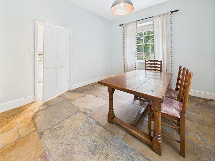 4 Bedroom Semi-Detached House To Rent In Church Street, Shipton-under-Wychwood, Chipping Norton, OX7
