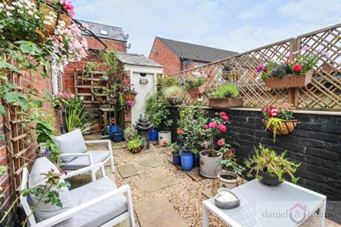 3 Bedroom End Of Terrace House For Sale In Buxton Road, Leek, Staffordshire, ST13