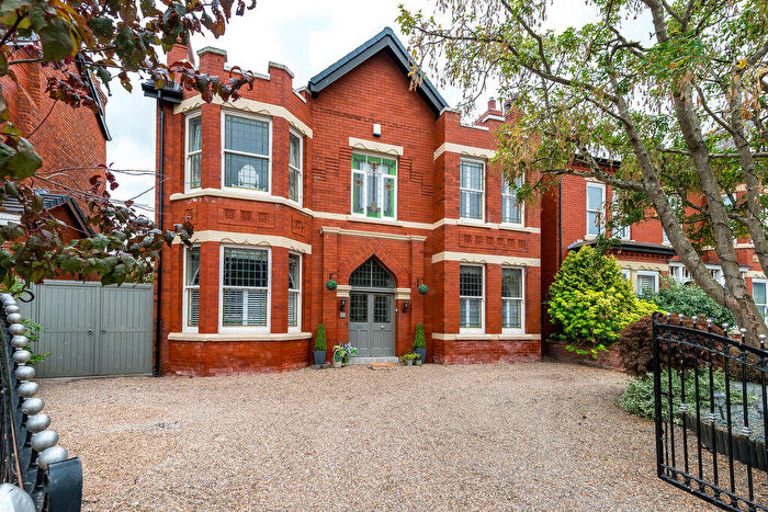 5 Bedroom Detached House For Sale In Barrett Road, Southport, PR8