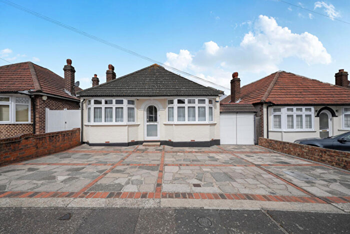3 Bedroom Bungalow For Sale In St. Audrey Avenue, Bexleyheath, DA7
