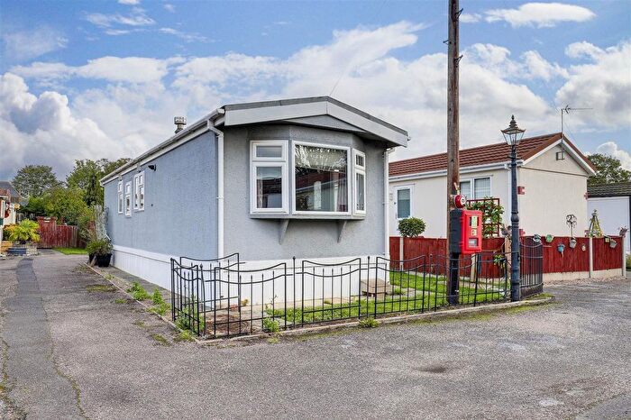 2 Bedroom Park Home For Sale In Adbolton Lane, West Bridgford, NG2