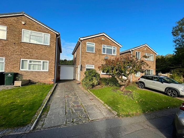 3 Bedroom Detached House To Rent In Stonebury Avenue, Coventry, CV5
