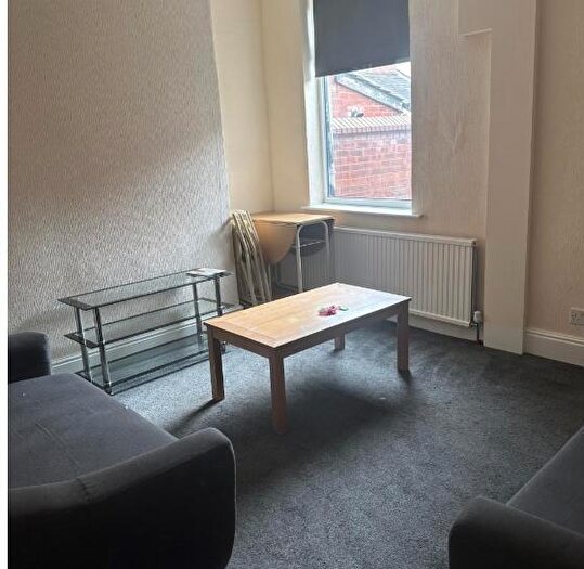 3 Bedroom House To Rent In Seaford Road, Salford, M6