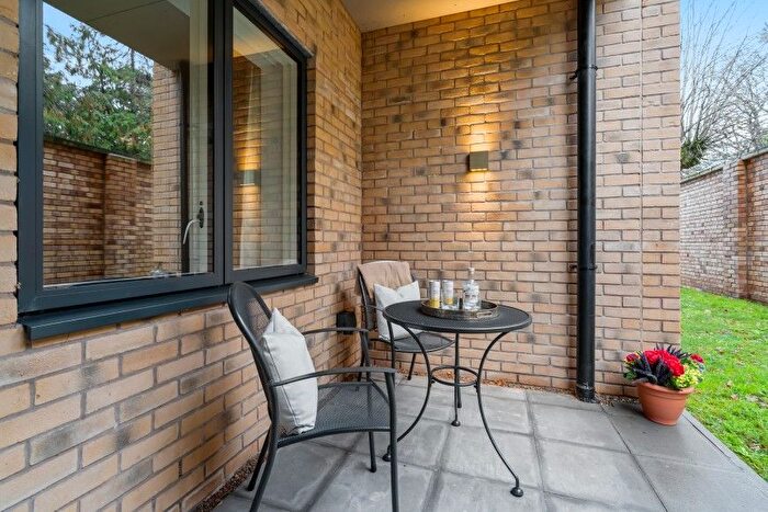 1 Bedroom Flat To Rent In Mount Battenhall Retirement Village, Battenhall Avenue, Worcester, Worcestershire, WR5