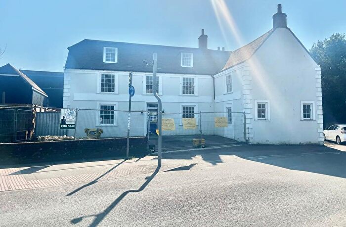 Pub To Rent In Ground Floor - Commercial Unit Dymchurch Road, Hythe, CT21