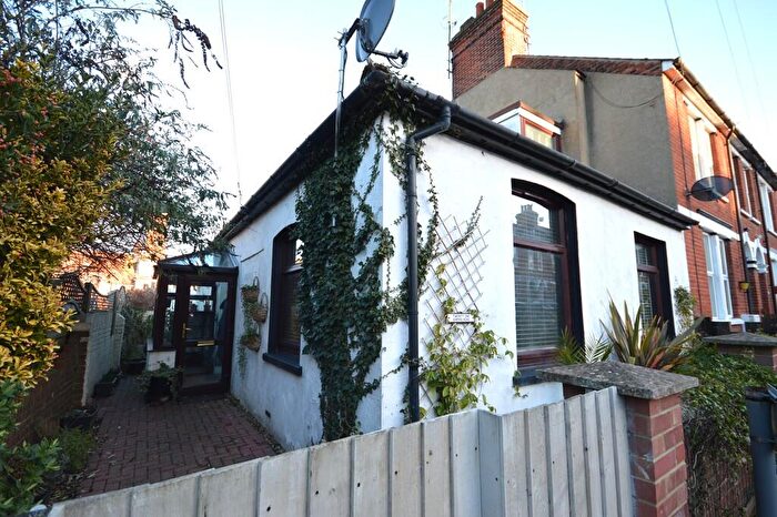 2 Bedroom Terraced Bungalow For Sale In Empire Road, Dovercourt, Harwich, CO12