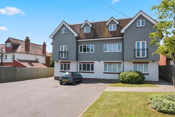 2 Bedroom Flat For Sale In Park View, Canterbury, CT2
