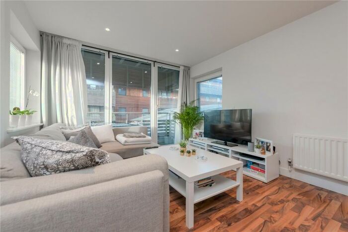 2 Bedroom Apartment To Rent In Hillside, London, NW10