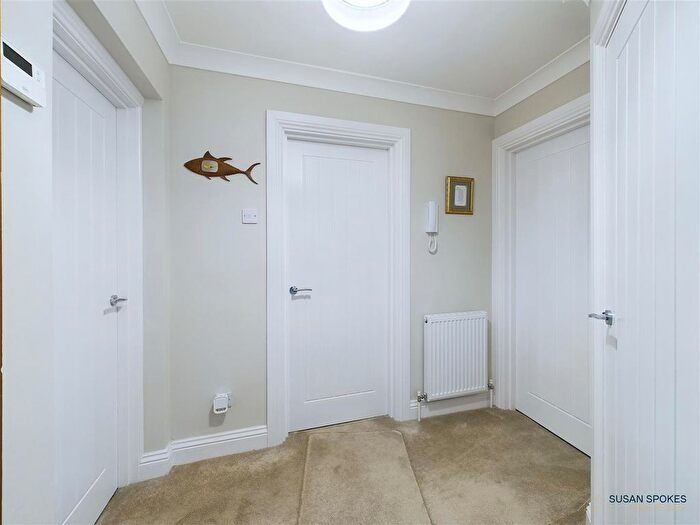 2 Bedroom Flat For Sale In Selwood Court, South Shields, NE34
