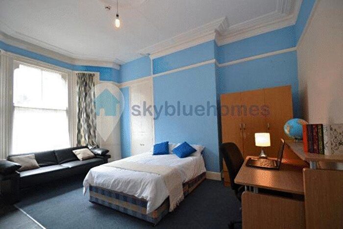 7 Bedroom Terraced House To Rent In Severn Street, Leicester, LE2