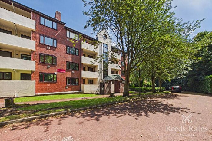 2 Bedroom Apartment For Sale In Asgard Drive, Salford, M5